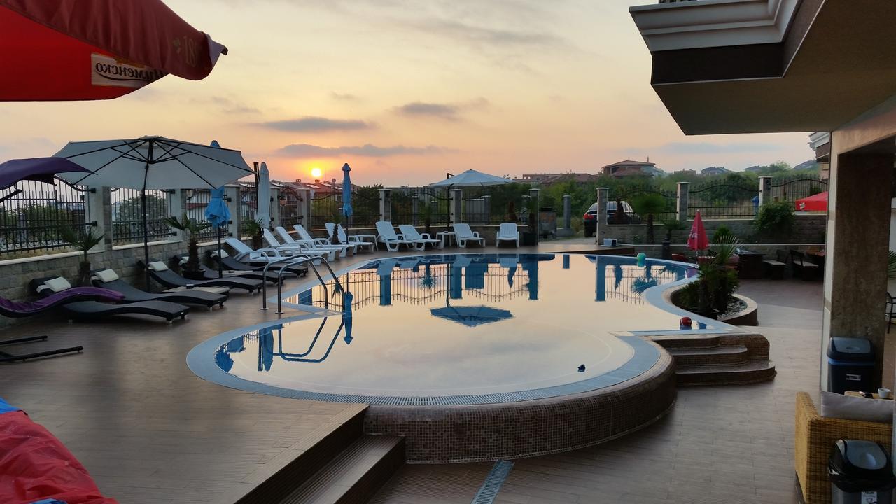 Taai Hotel โซโซโปล ภายนอก รูปภาพ