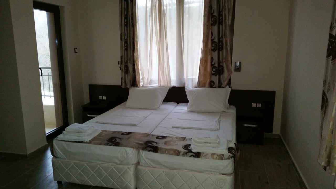 Taai Hotel โซโซโปล ภายนอก รูปภาพ